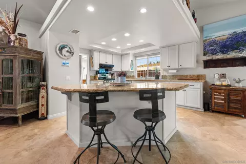 Kitchen - 12515 Leyendekker Rd, Lakeside, CA 92040 photo 1 of 4