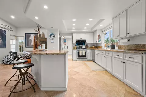 Kitchen - 12515 Leyendekker Rd, Lakeside, CA 92040 photo 4 of 4