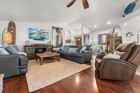 Living - 12515 Leyendekker Rd, Lakeside, CA 92040 photo 3 of 5