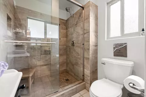 Bath - 12515 Leyendekker Rd, Lakeside, CA 92040 photo 2 of 4