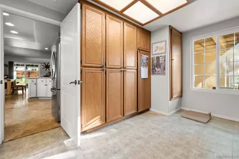Entry Way - 12515 Leyendekker Rd, Lakeside, CA 92040 photo 3 of 6