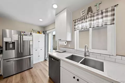 Kitchen - 9560 Frank Way, Santee, CA 92071 photo 3 of 5