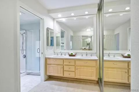 Bath - 5002 Mycenae Way, Oceanside, CA 92056 photo 1 of 4