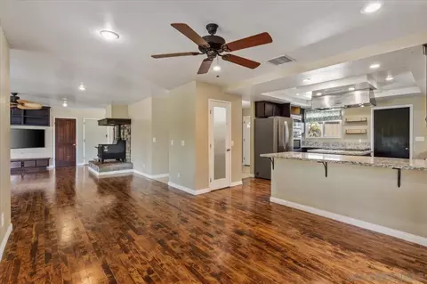 Living - 2891 Highlands Blvd, Spring Valley, CA 91977 photo 6 of 7