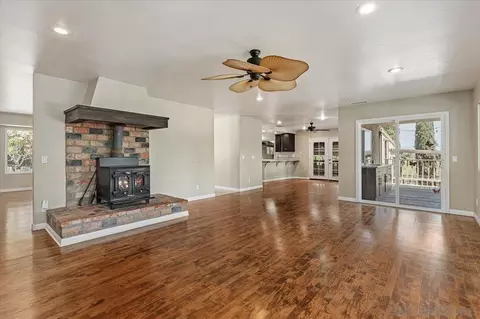 Living - 2891 Highlands Blvd, Spring Valley, CA 91977 photo 4 of 7
