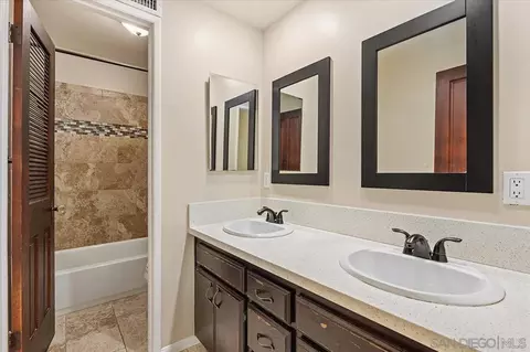 Bath - 2891 Highlands Blvd, Spring Valley, CA 91977 photo 2 of 6