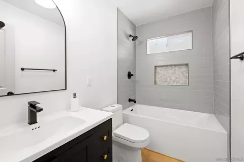 Bath - 9117 Heatherdale St, Santee, CA 92071 photo 4 of 5