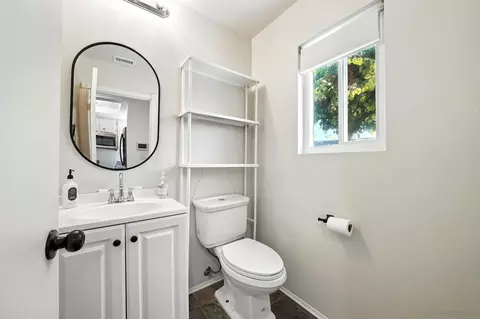 2256 Kings View Cir, Spring Valley, CA 91977 photo 12