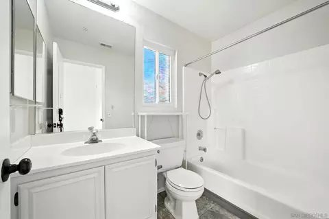 2256 Kings View Cir, Spring Valley, CA 91977 photo 17