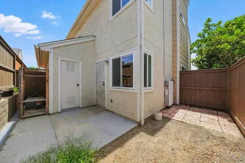 2256 Kings View Cir, Spring Valley, CA 91977 photo 25