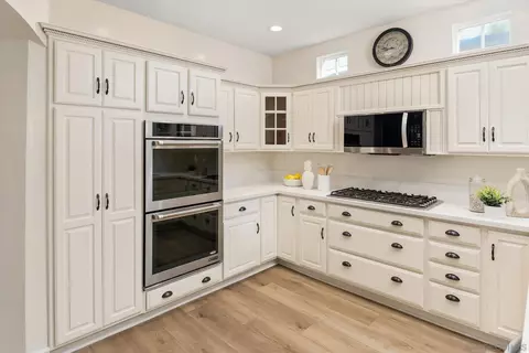 Kitchen - 260 H Ave, Coronado, CA 92118 photo 3 of 8