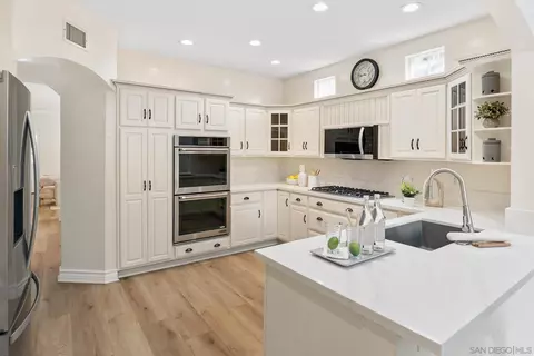 Kitchen - 260 H Ave, Coronado, CA 92118 photo 2 of 8