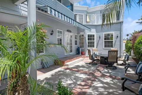 Exterior - 260 H Ave, Coronado, CA 92118 photo 5 of 9