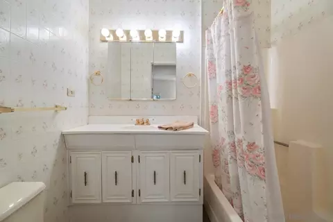 Bath - 4728 Pine Ridge Ave, Julian, CA 92036 photo 1 of 2