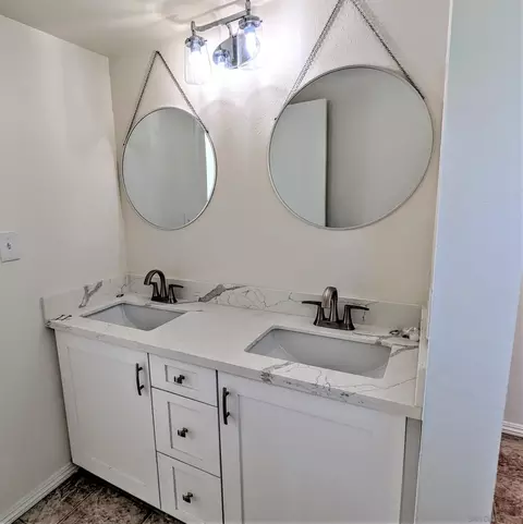 Bath - 9347 Kahlua Way, Spring Valley, CA 91977 photo 1 of 5