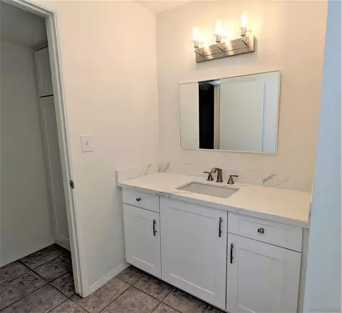 Bath - 9347 Kahlua Way, Spring Valley, CA 91977 photo 2 of 5