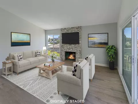 Living - 9347 Kahlua Way, Spring Valley, CA 91977 photo 2 of 9