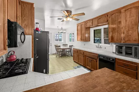 Kitchen - 4245 Avenida Gregory, Spring Valley, CA 91977 photo 1 of 4