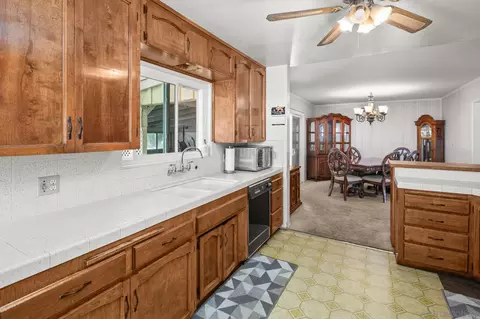 Kitchen - 4245 Avenida Gregory, Spring Valley, CA 91977 photo 3 of 4