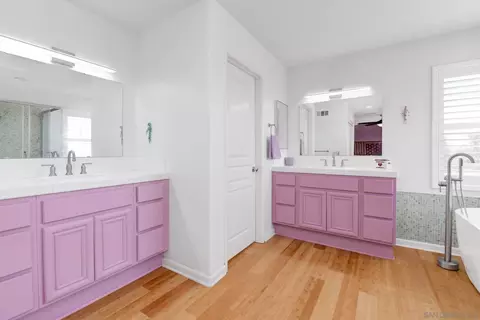 Bath - 3498 Harwich Dr, Carlsbad, CA 92010 photo 3 of 4