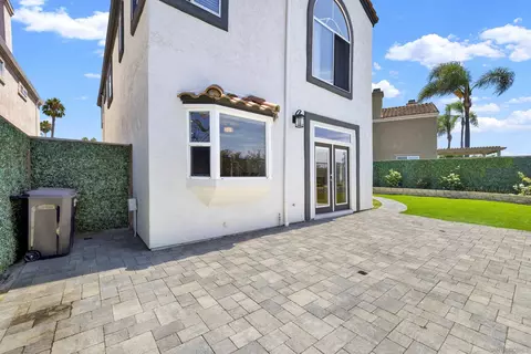 Exterior - 1534 Corte Roberto, Oceanside, CA 92056 photo 4 of 10