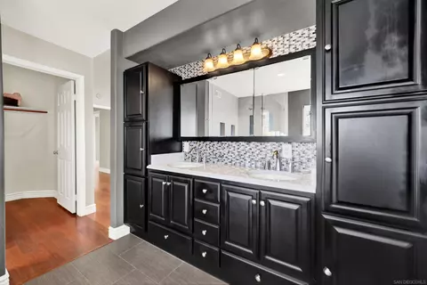 Bath - 1534 Corte Roberto, Oceanside, CA 92056 photo 10 of 12