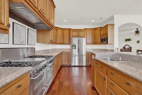 Kitchen - 1534 Corte Roberto, Oceanside, CA 92056 photo 3 of 4