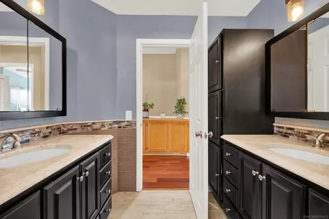 Bath - 1534 Corte Roberto, Oceanside, CA 92056 photo 4 of 12