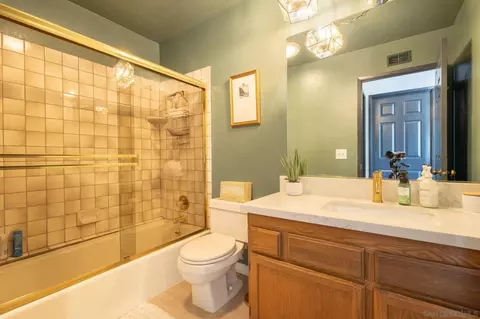 Bath - 10532 Madrid Way, Spring Valley, CA 91977 photo 3 of 4