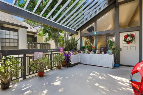 2532 W Macarthur Blvd #B, Santa Ana, CA 92704