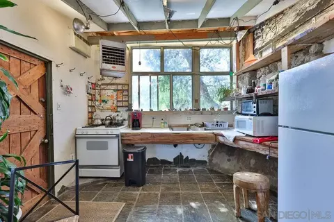 Kitchen - Desert View Tower & 3 Homes, Jacumba, CA 91934 photo 1 of 2