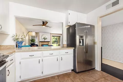 Kitchen - 4121 Oak Island Ln, Fallbrook, CA 92028 photo 1 of 3