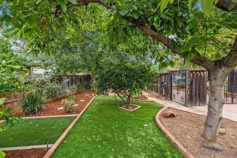 Exterior - 433 E 6th Ave, Escondido, CA 92025 photo 7 of 10