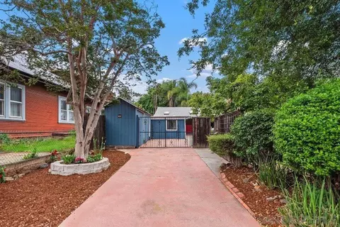 Exterior - 433 E 6th Ave, Escondido, CA 92025 photo 2 of 10