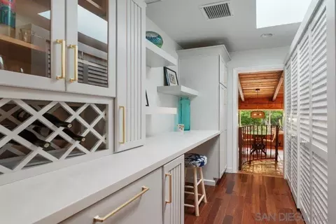 Entry Way - 433 E 6th Ave, Escondido, CA 92025 photo 1 of 2