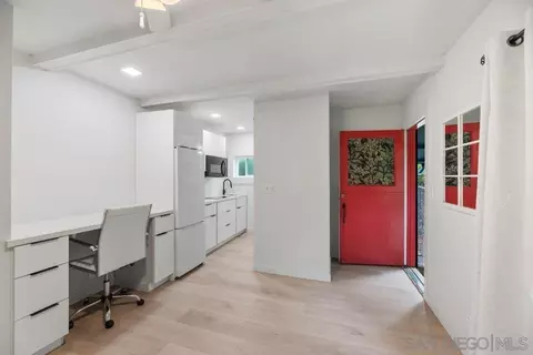 Entry Way - 433 E 6th Ave, Escondido, CA 92025 photo 2 of 2
