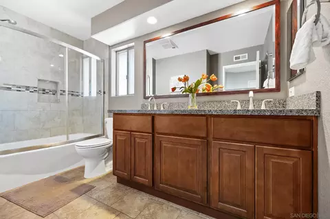 Bath - 13958 Carriage Rd, Poway, CA 92064 photo 3 of 4