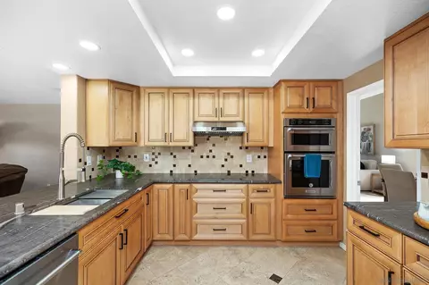 Kitchen - 13958 Carriage Rd, Poway, CA 92064 photo 2 of 5