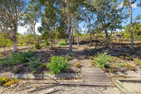 Exterior - 13958 Carriage Rd, Poway, CA 92064 photo 5 of 8