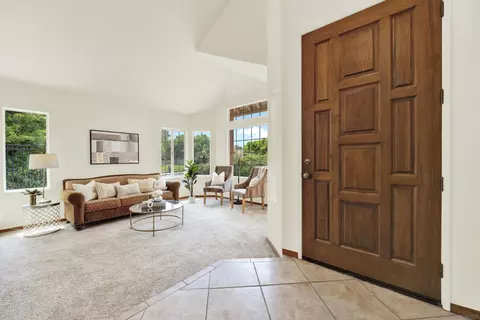Entry Way - 13515 Quiet Hills Dr, Poway, CA 92064 photo 2 of 9