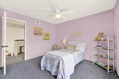 Bedroom - 13515 Quiet Hills Dr, Poway, CA 92064 photo 5 of 8