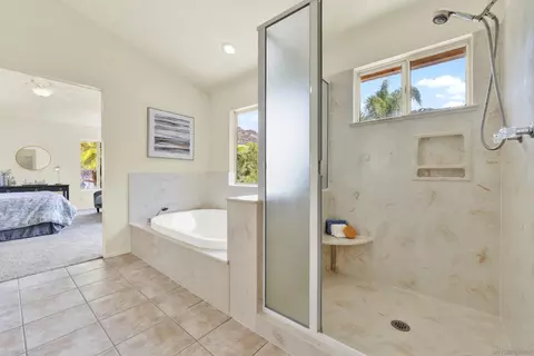 Bath - 13515 Quiet Hills Dr, Poway, CA 92064 photo 5 of 9