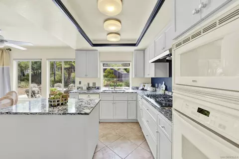 Kitchen - 13515 Quiet Hills Dr, Poway, CA 92064 photo 1 of 8