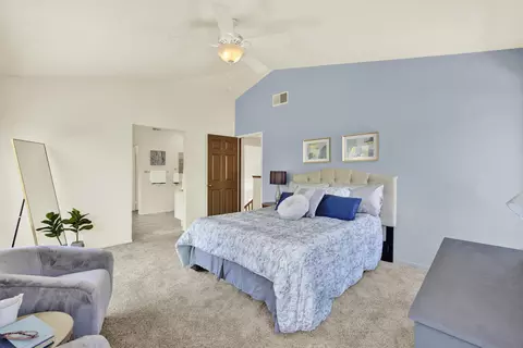 Bedroom - 13515 Quiet Hills Dr, Poway, CA 92064 photo 2 of 8