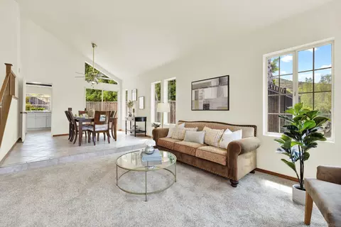 Living - 13515 Quiet Hills Dr, Poway, CA 92064 photo 2 of 5