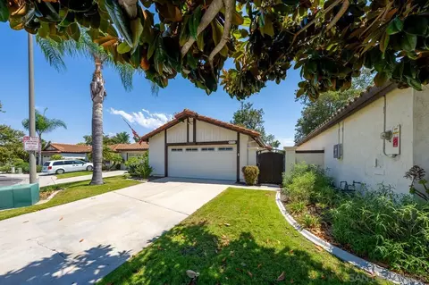 Exterior - 4773 Sequoia Pl, Oceanside, CA 92057 photo 2 of 11
