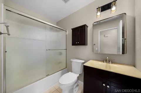 Bath - 4773 Sequoia Pl, Oceanside, CA 92057 photo 3 of 3