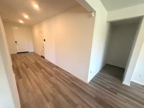 Entry Way - 32757 Marin Flds, Winchester, CA 92596 photo 2 of 3