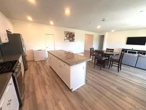 Kitchen - 32757 Marin Flds, Winchester, CA 92596 photo 6 of 9