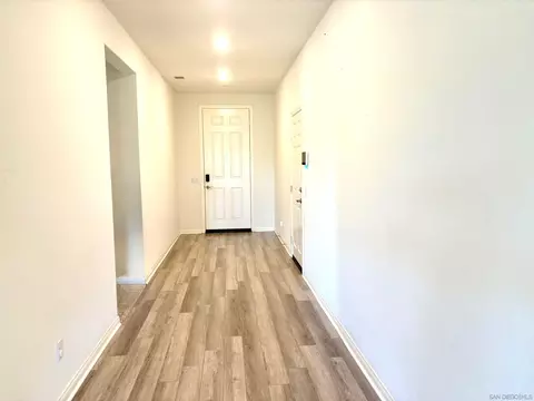 Entry Way - 32757 Marin Flds, Winchester, CA 92596 photo 1 of 3